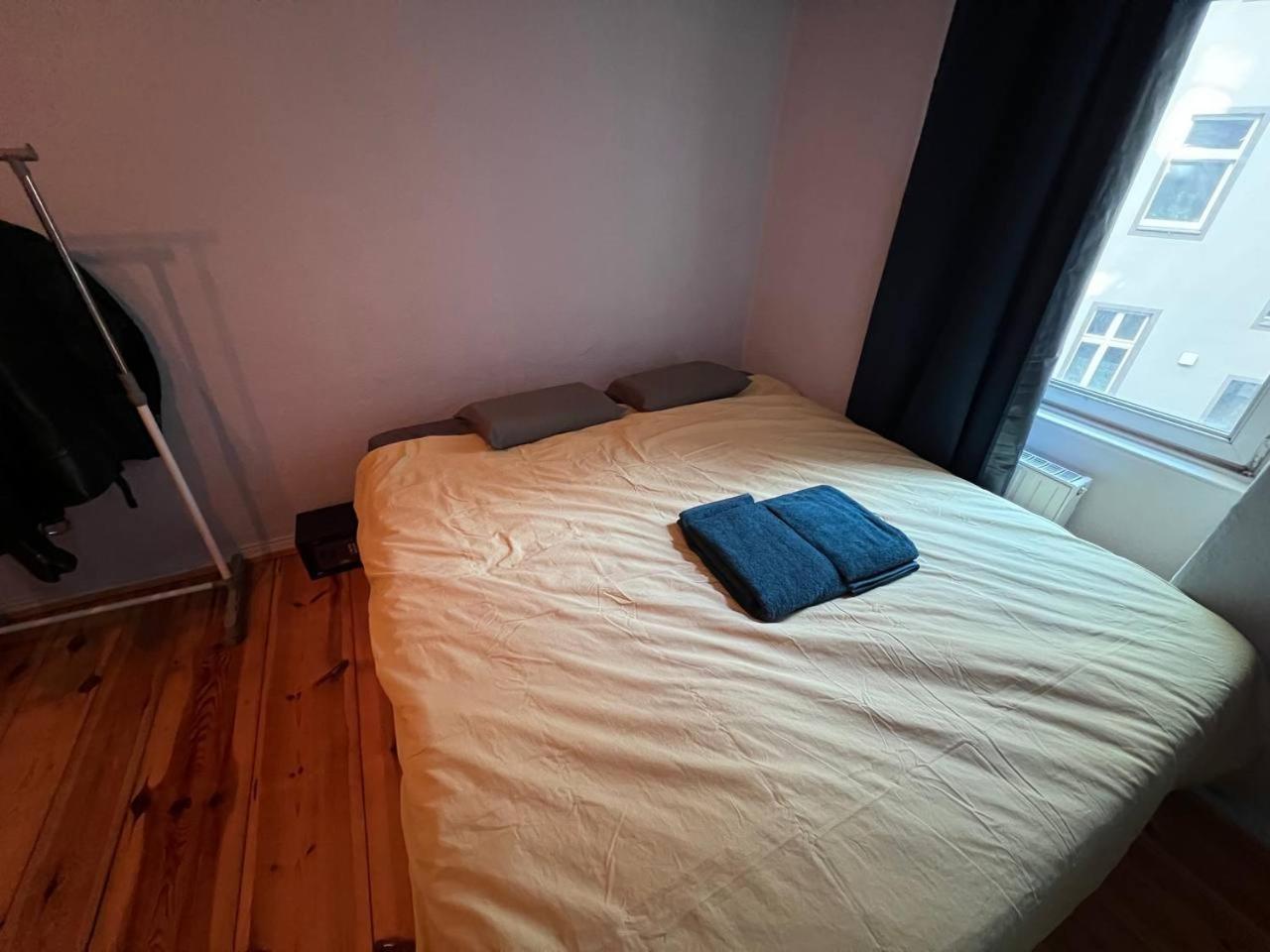 Stylish 2-Room Apartment With Balcony Next To East Side Gallery Berlín Exterior foto