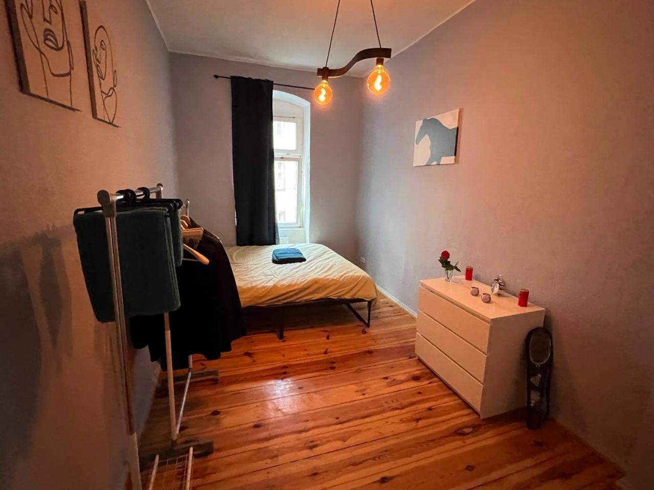 Stylish 2-Room Apartment With Balcony Next To East Side Gallery Berlín Exterior foto
