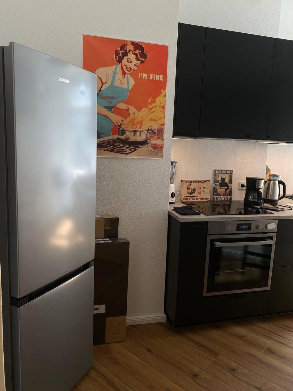 Stylish 2-Room Apartment With Balcony Next To East Side Gallery Berlín Exterior foto