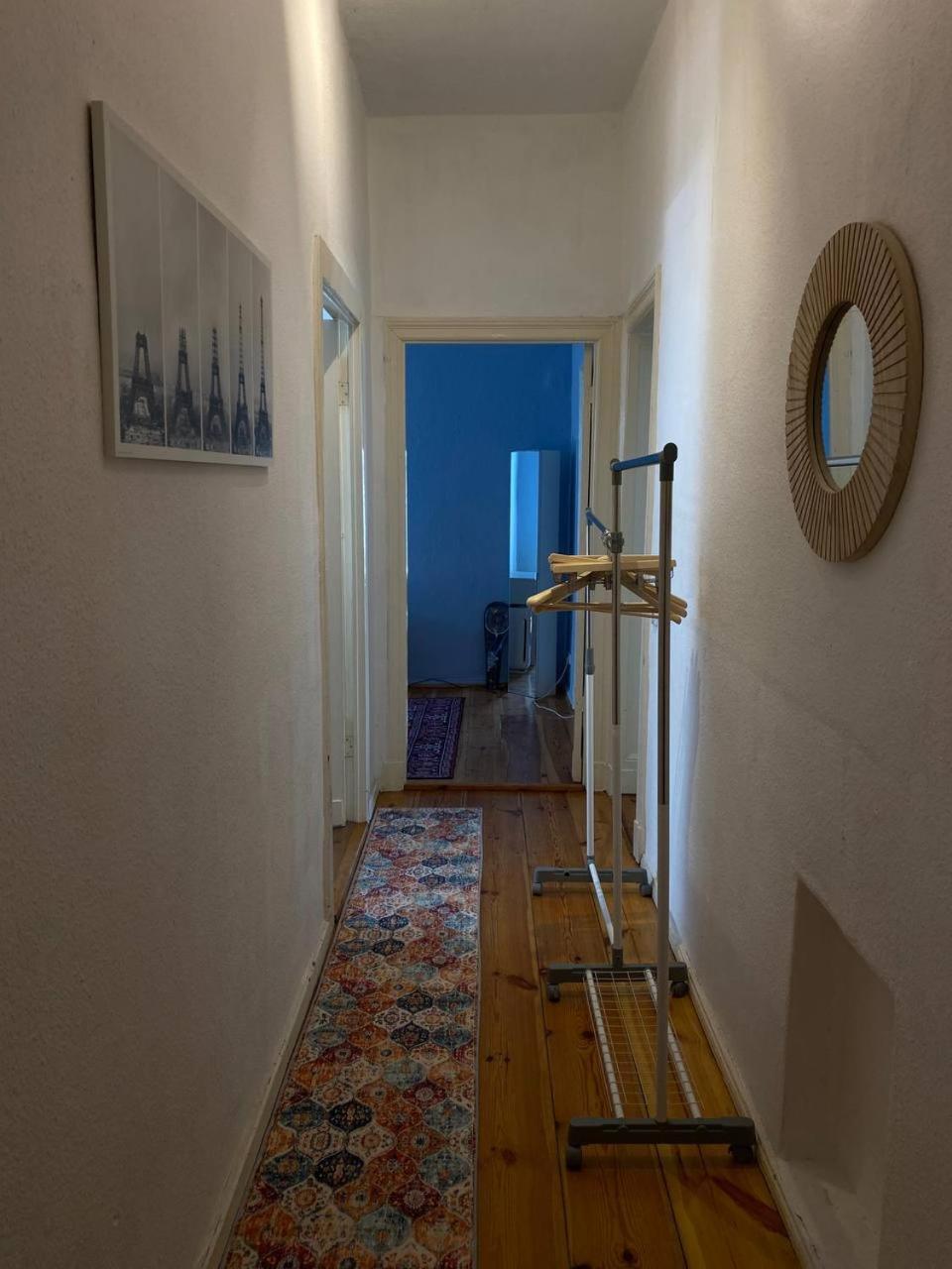 Stylish 2-Room Apartment With Balcony Next To East Side Gallery Berlín Exterior foto